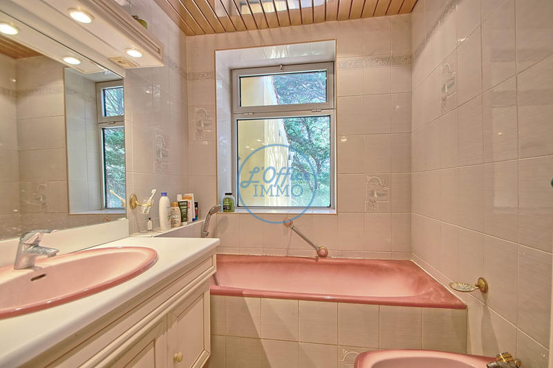 Villa - 140 m² - 6 pièces