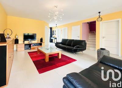 Maison - 180 m² - 8 pièces