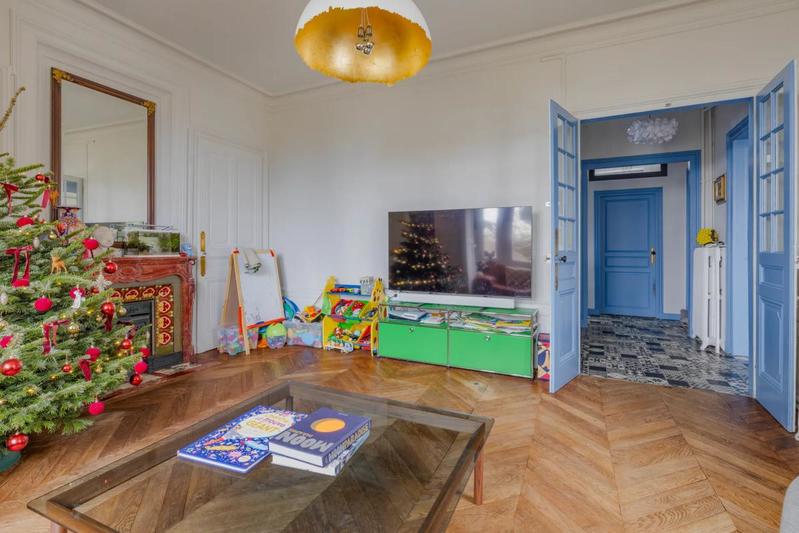 Maison - 207 m² - 9 pièces