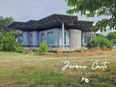 Immeuble - 1 358 m² - 20 pièces