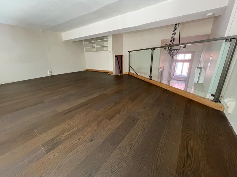 Appartement - 92 m² - 2 pièces