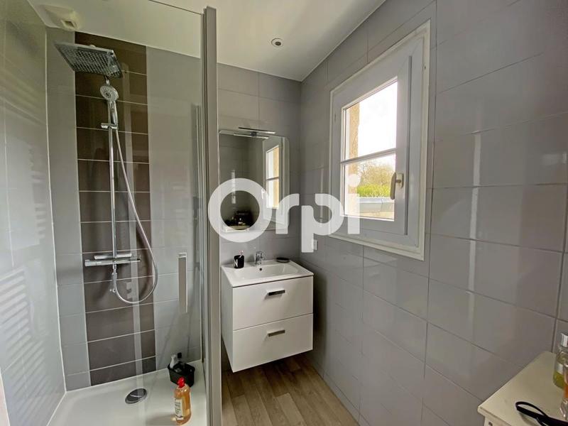 Maison - 202 m² - 8 pièces