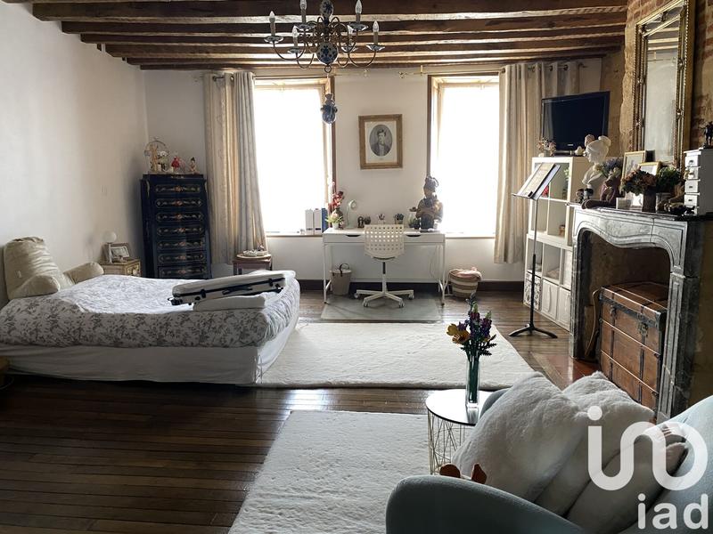 Maison de village - 360 m² - 9 pièces