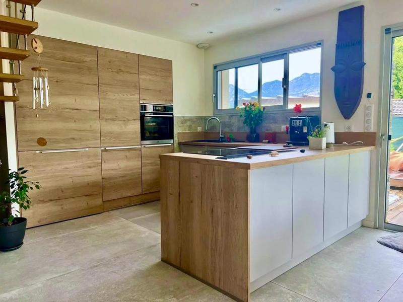 Villa - 137 m² - 6 pièces