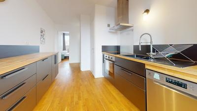 Appartement - 80 m² - 5 pièces