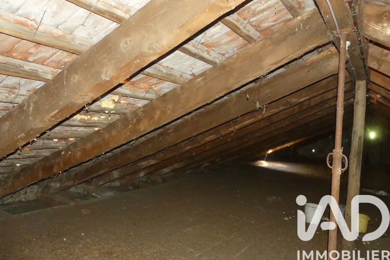 Maison - 255 m² - 10 pièces