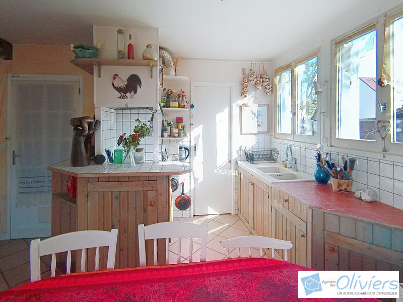 Maison - 185 m² - 8 pièces