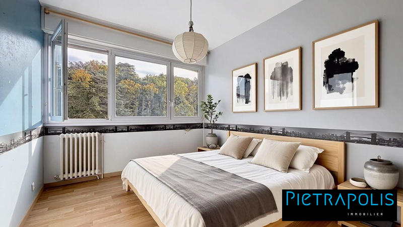 Appartement - 97 m² - 3 pièces