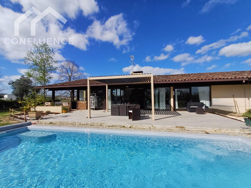 Maison - 200 m² - 7 pièces