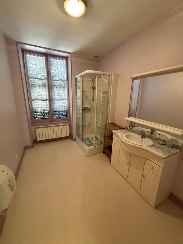 Maison - 197 m² - 7 pièces