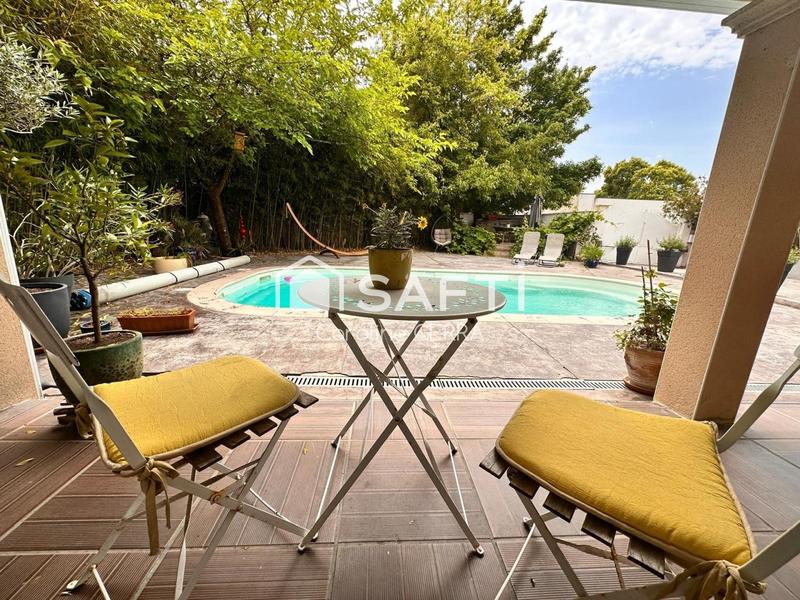 Maison - 195 m² - 7 pièces