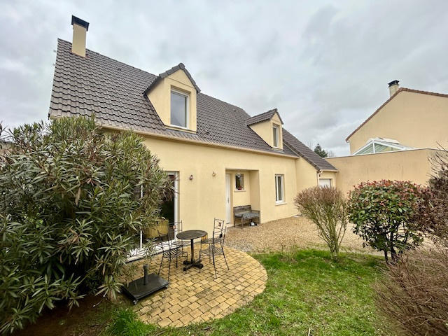 Maison - 140 m² - 7 pièces