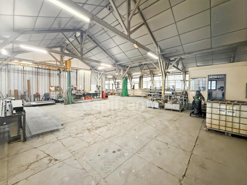 Bureau - 279 m² - 1 pièce