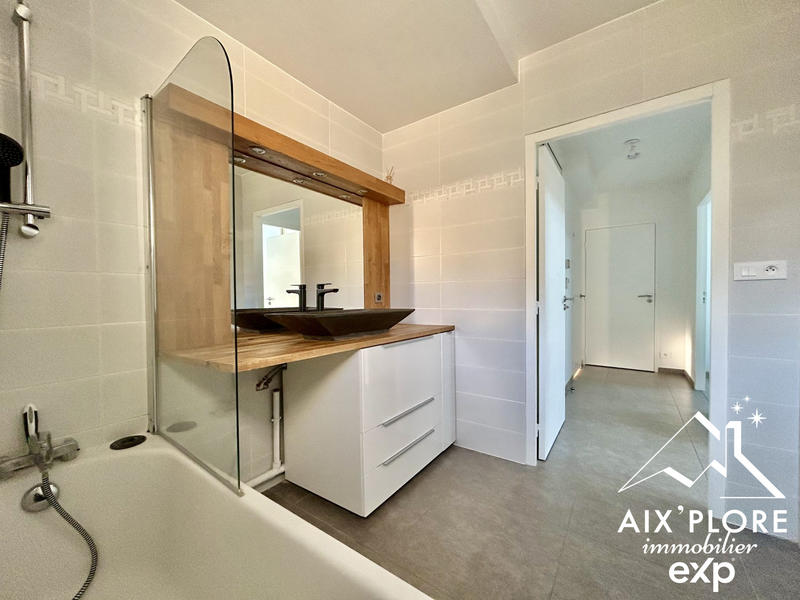 Appartement - 77 m² - 3 pièces