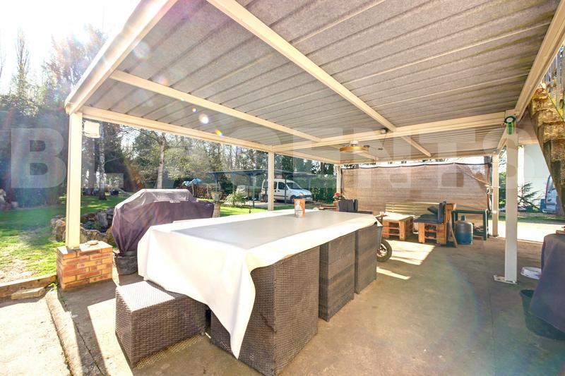 Maison traditionnelle - 191 m² - 9 pièces