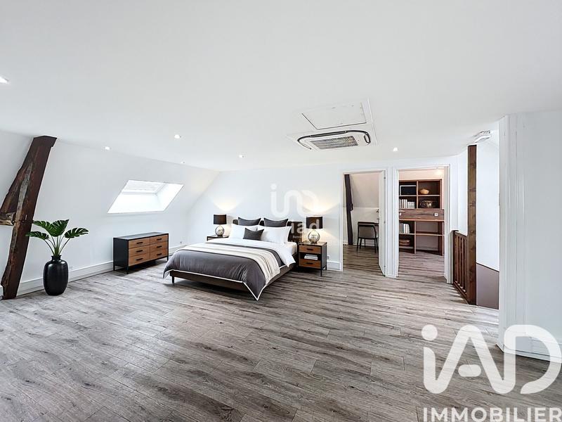 Maison - 195 m² - 8 pièces