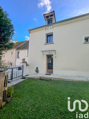Maison - 235 m² - 8 pièces