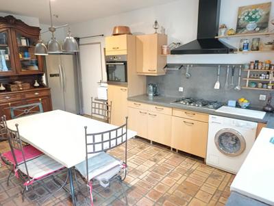 Maison - 261 m² - 11 pièces