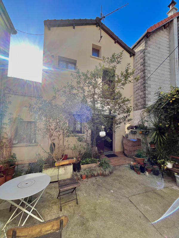 Maison - 140 m² - 6 pièces