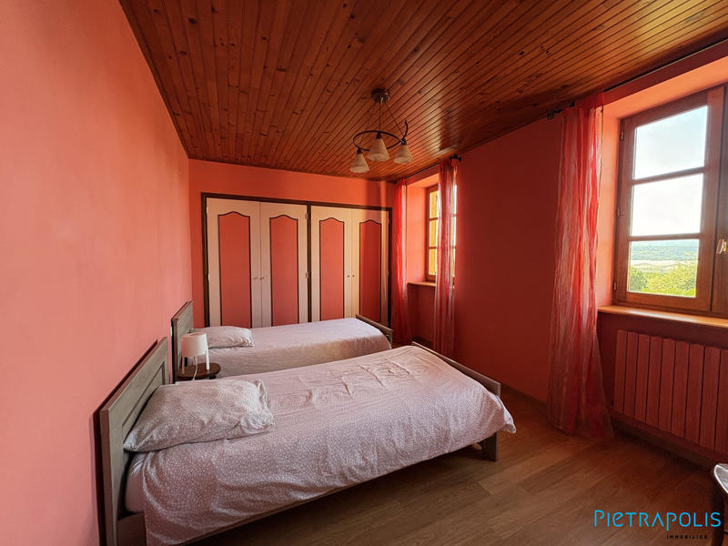 Maison ancienne - 247 m² - 13 pièces