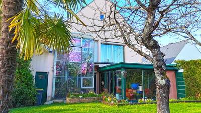 Viager - Maison - 156 m² - 8 pièces