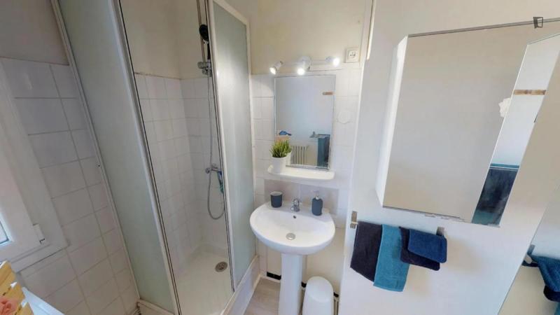 Chambre - 10 m² - 4 pièces