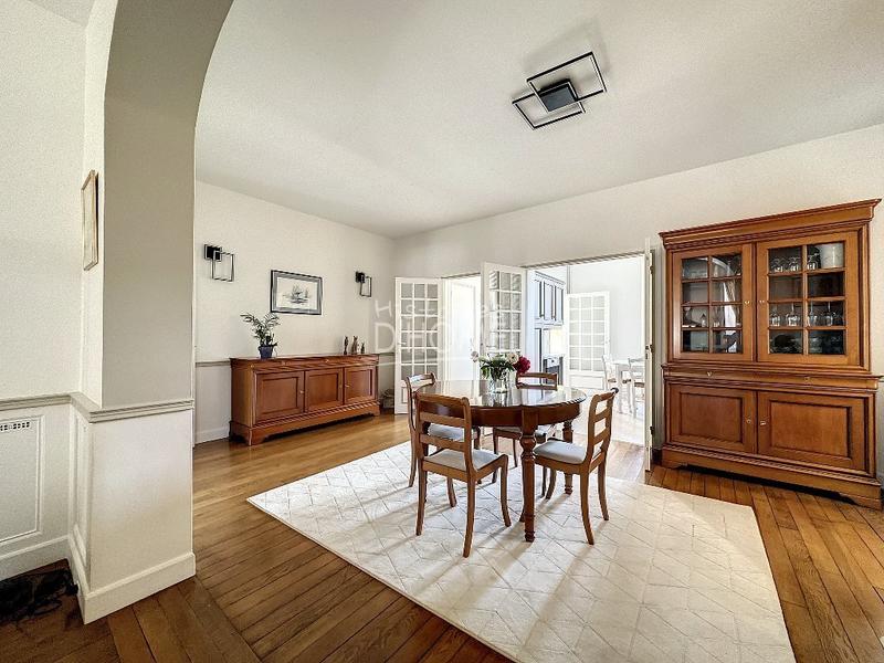 Maison bourgeoise - 150 m² - 8 pièces