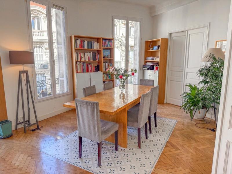 Appartement - 102 m² - 4 pièces