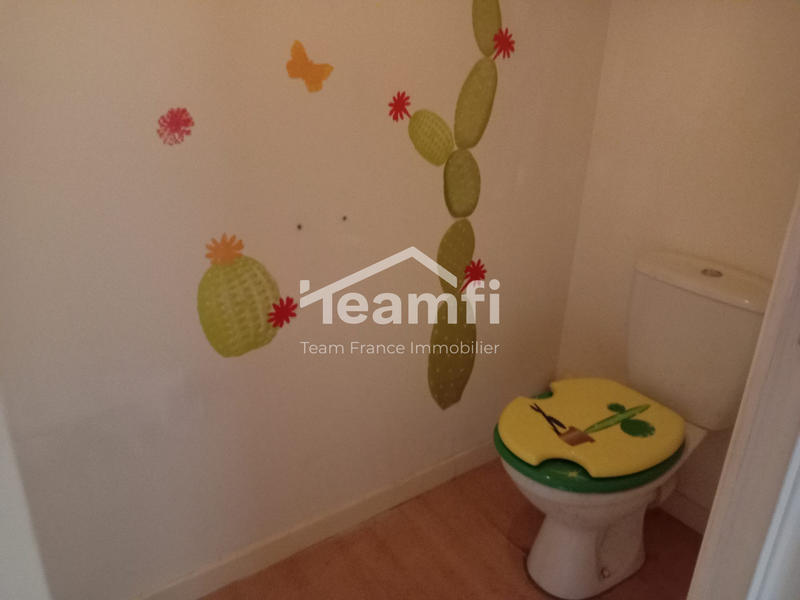 Maison - 93 m² - 5 pièces