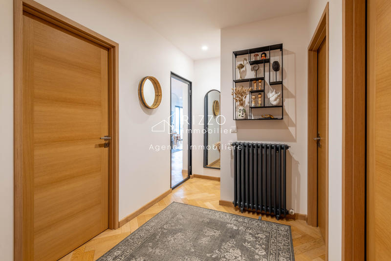 Appartement - 126 m² - 5 pièces