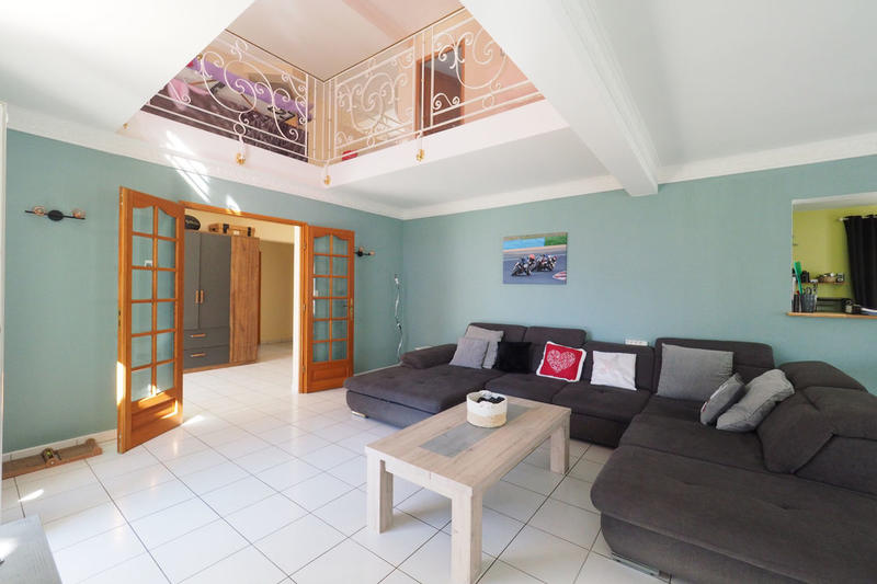 Propriété - 350 m² - 11 pièces