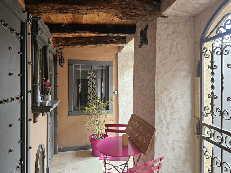 Maison - 305 m² - 8 pièces