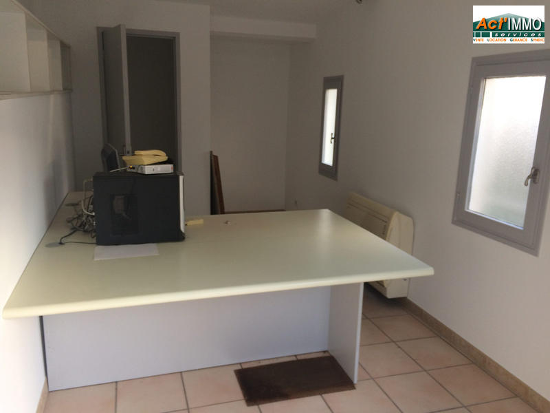 Local commercial - 13 m² - 1 pièce