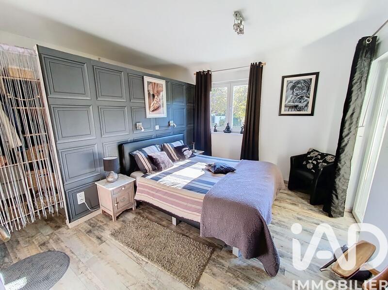 Maison - 207 m² - 9 pièces