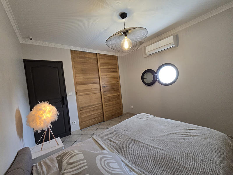 Maison - 180 m² - 5 pièces