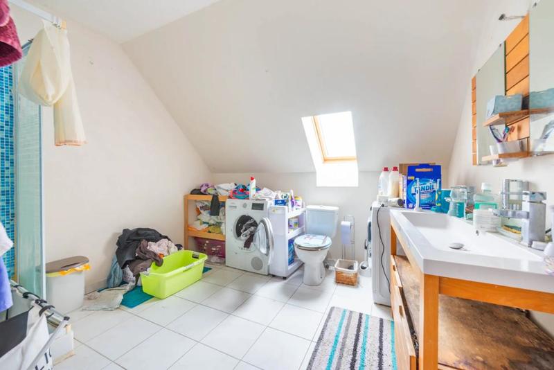 Maison - 200 m² - 8 pièces