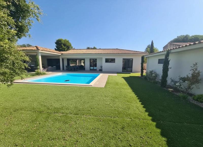 Maison - 200 m² - 7 pièces