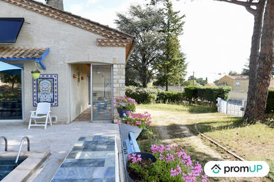 Villa - 168 m² - 6 pièces