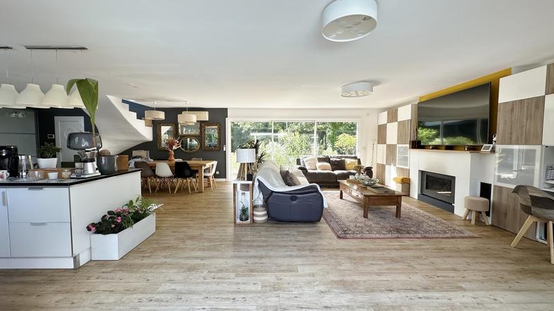 Maison d'architecte - 310 m² - 9 pièces