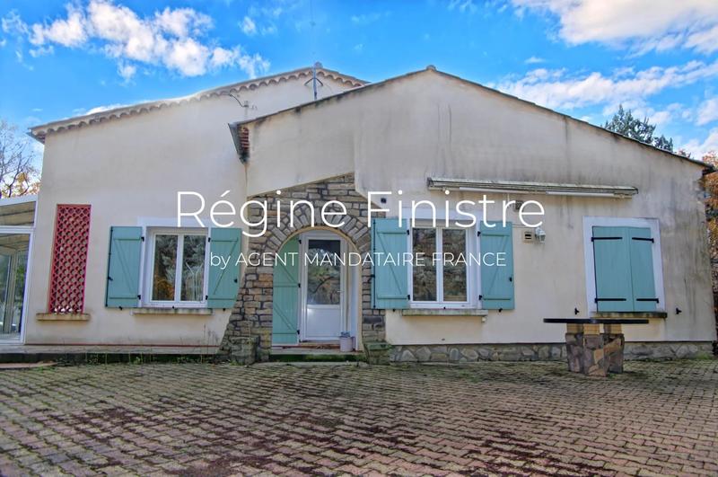 Maison - 205 m² - 7 pièces