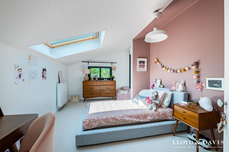 Maison - 326 m² - 8 pièces