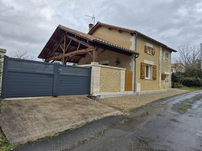 Maison - 87 m² - 4 pièces