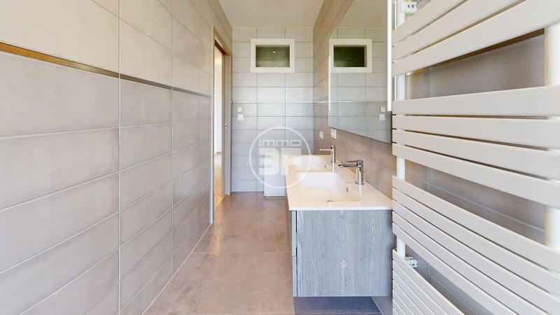 Appartement - 114 m² - 4 pièces