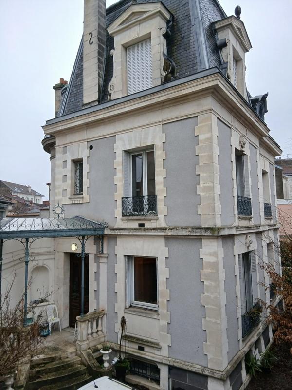 Maison - 200 m² - 8 pièces