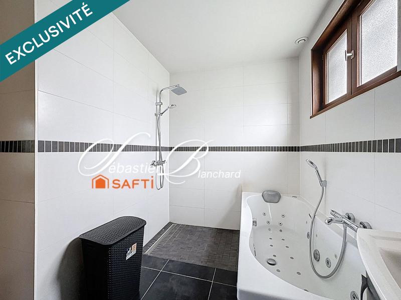 Villa - 270 m² - 9 pièces