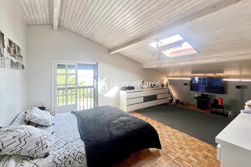 Villa - 250 m² - 8 pièces