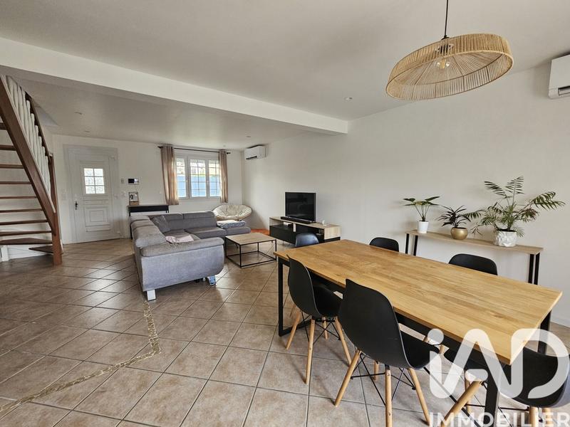 Maison - 95 m² - 4 pièces