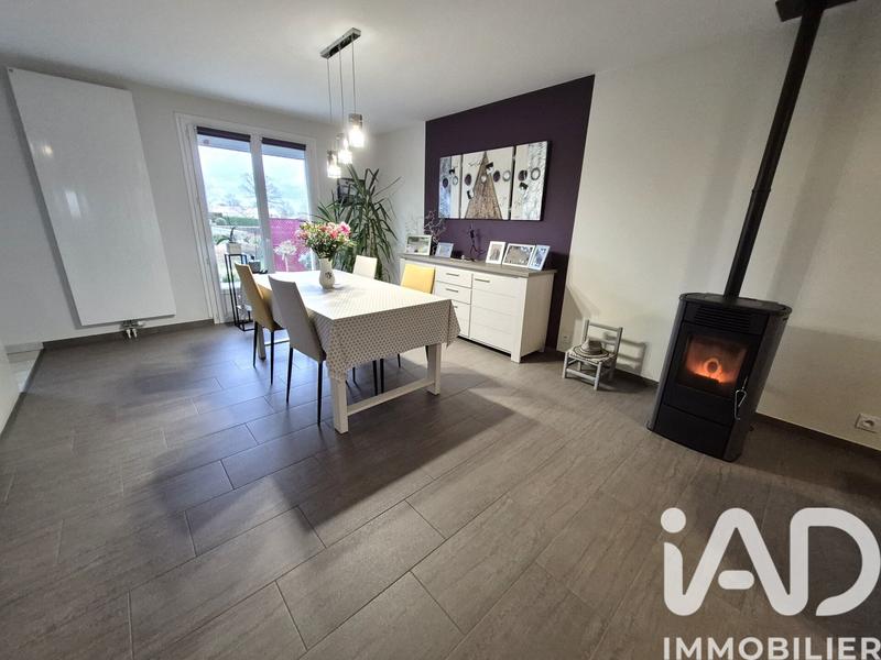 Maison - 92 m² - 5 pièces