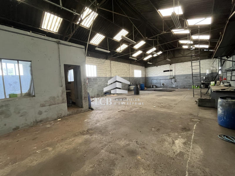 Local d'activités - 780 m²