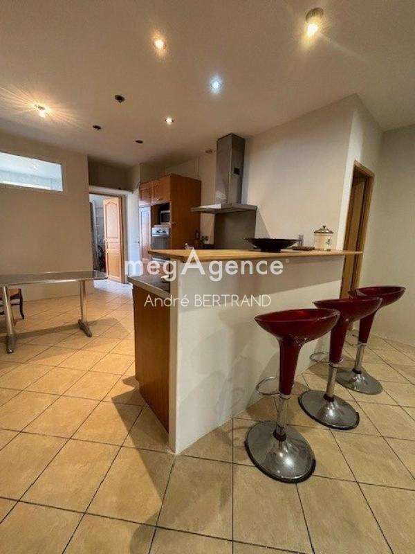 Appartement - 149 m² - 5 pièces